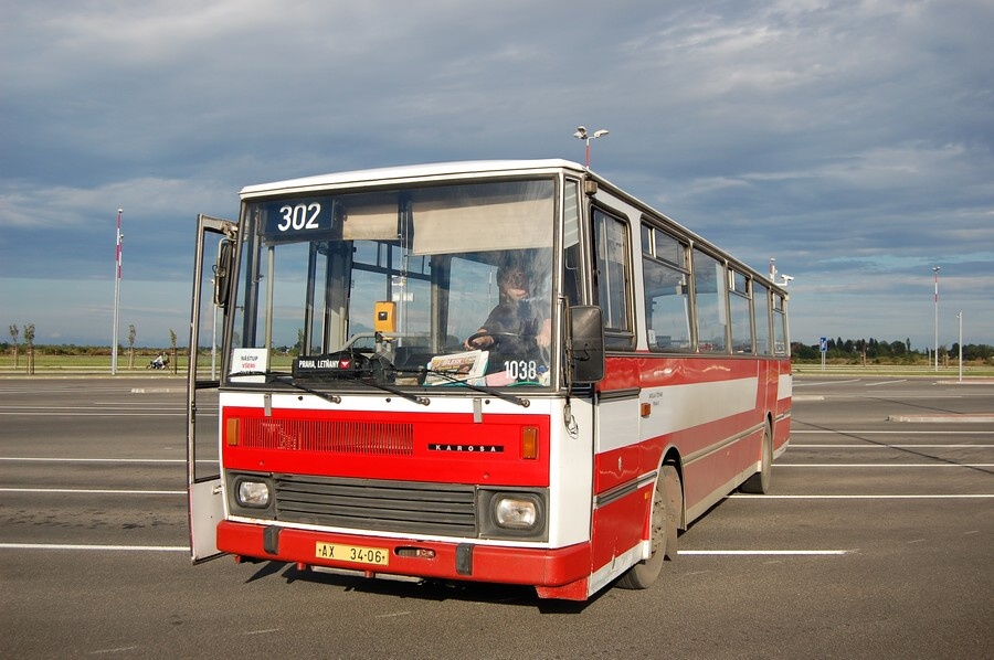 1038