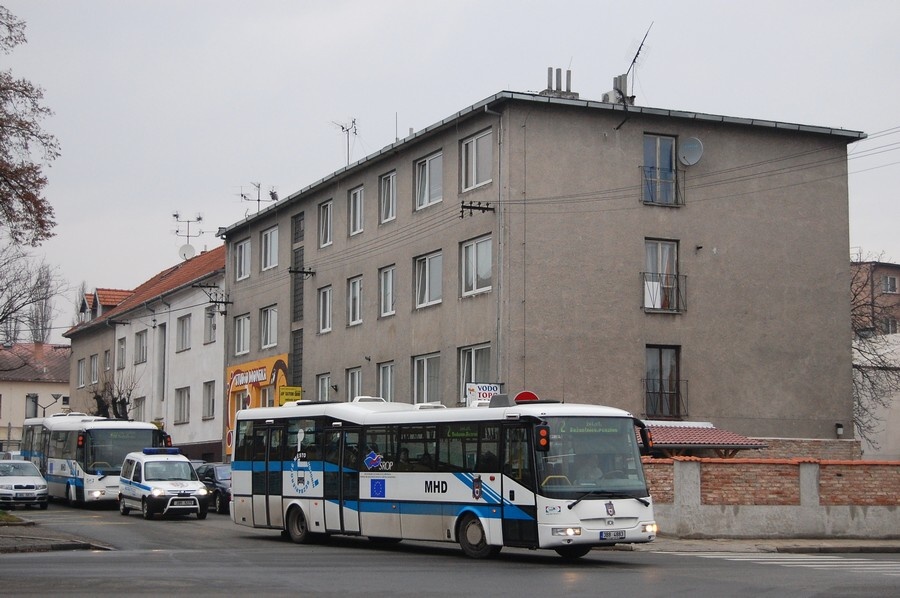 3B8 4883