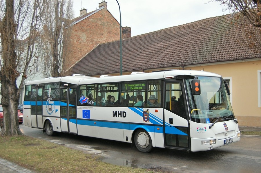 4B8 6737