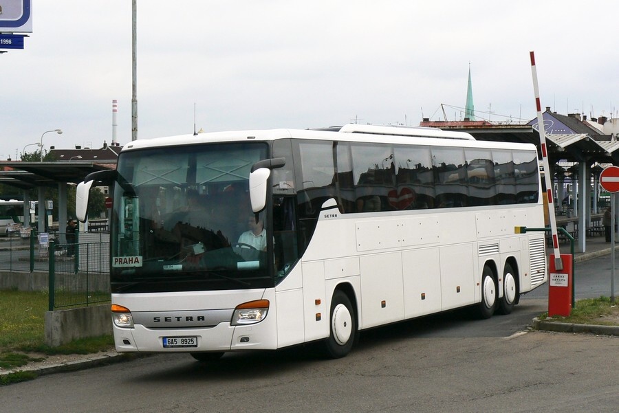 6A5 8925