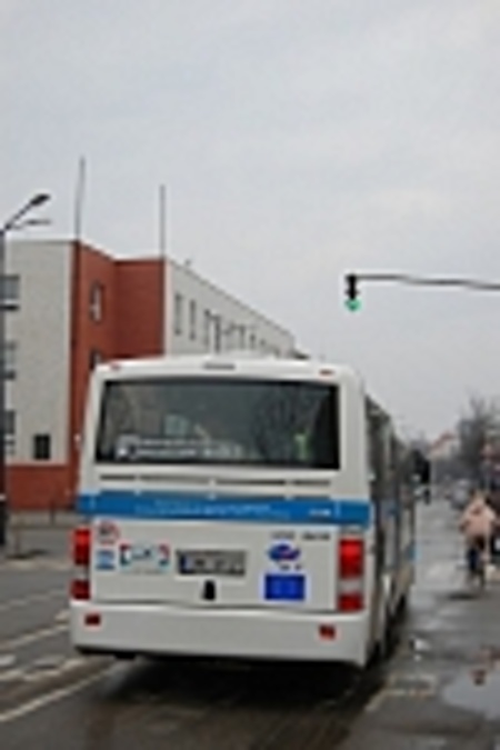 4B8 6737