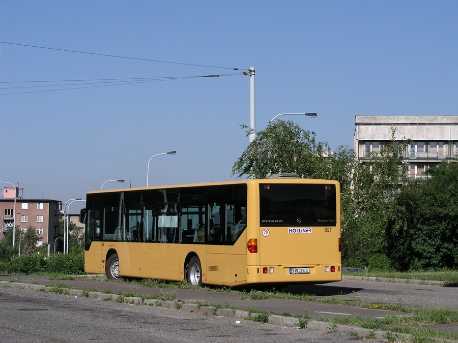 1084