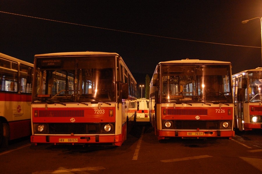 7203