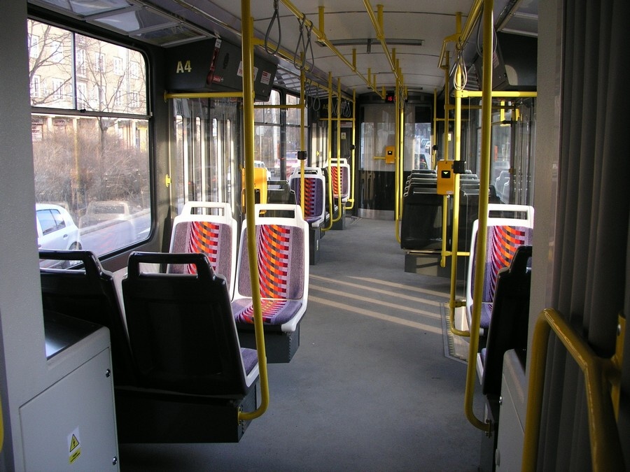 9069