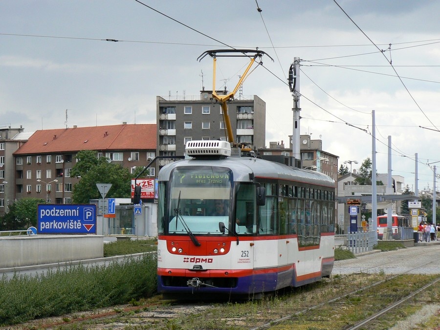 252