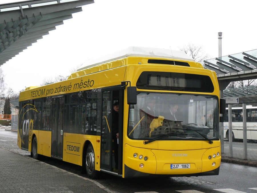2J7 1062