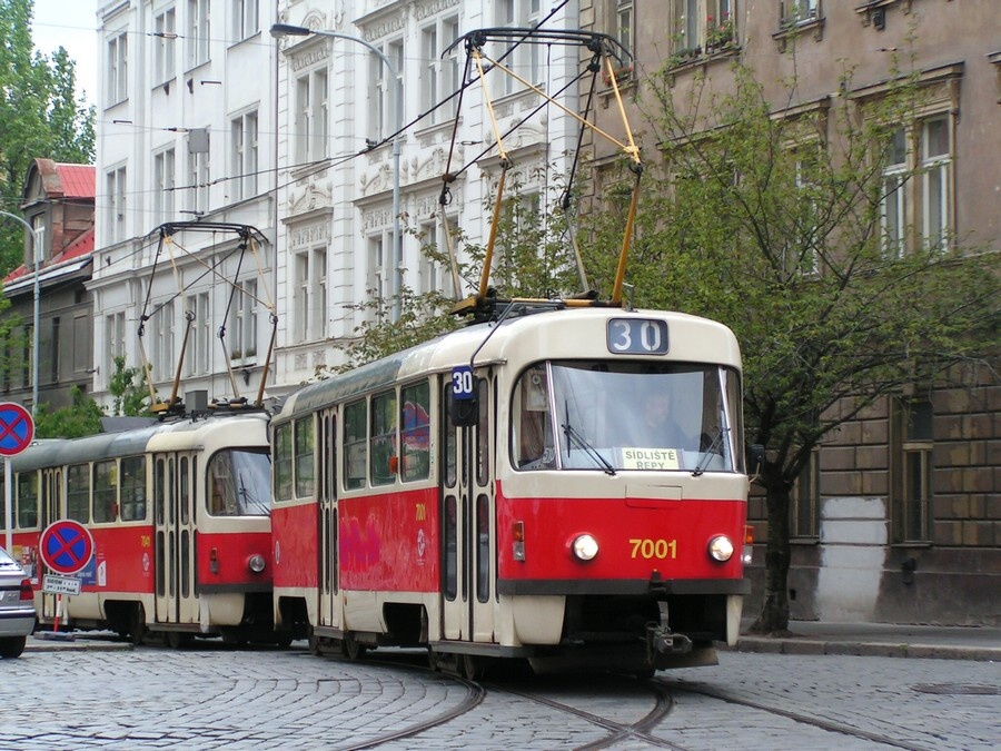 7001