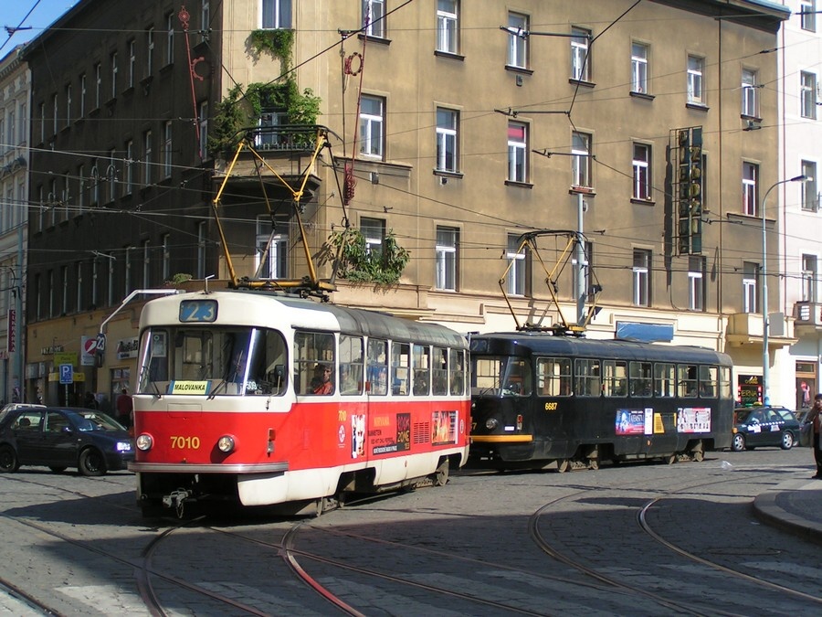 7010