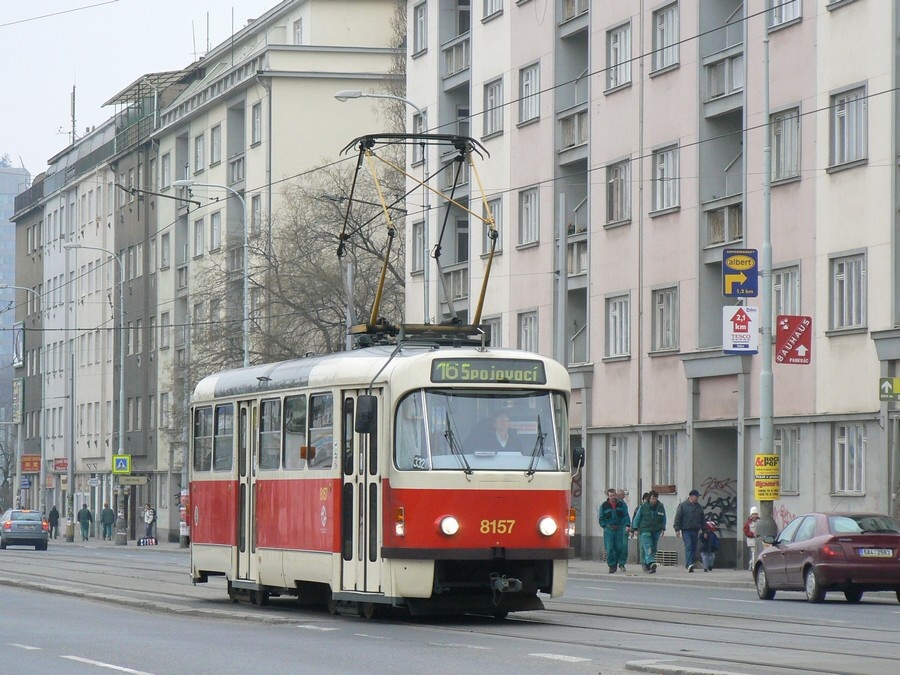 8157