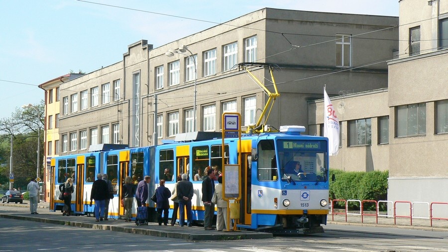 1513
