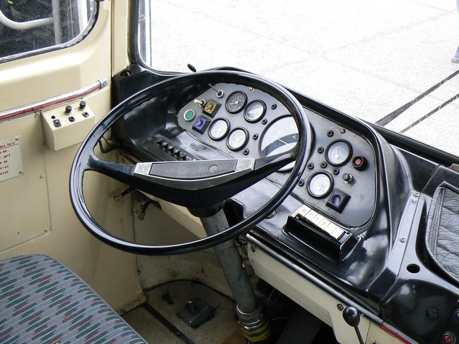 5842