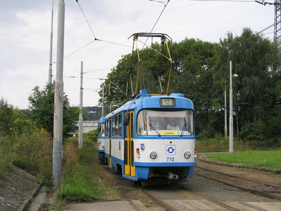 772