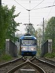 952