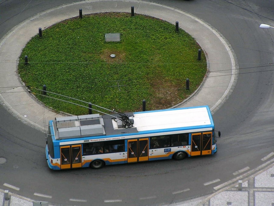 3305