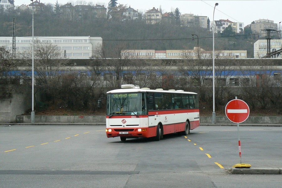 4064