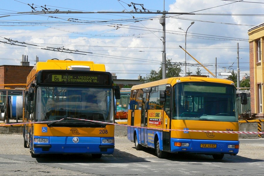 208