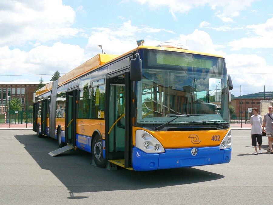 402