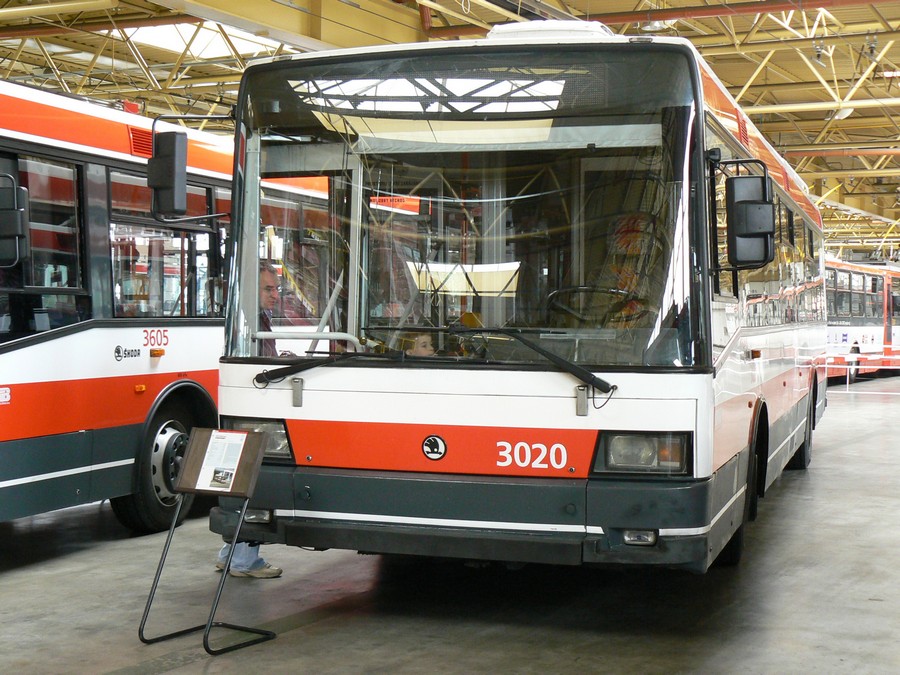 3020