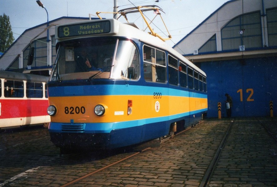 8200