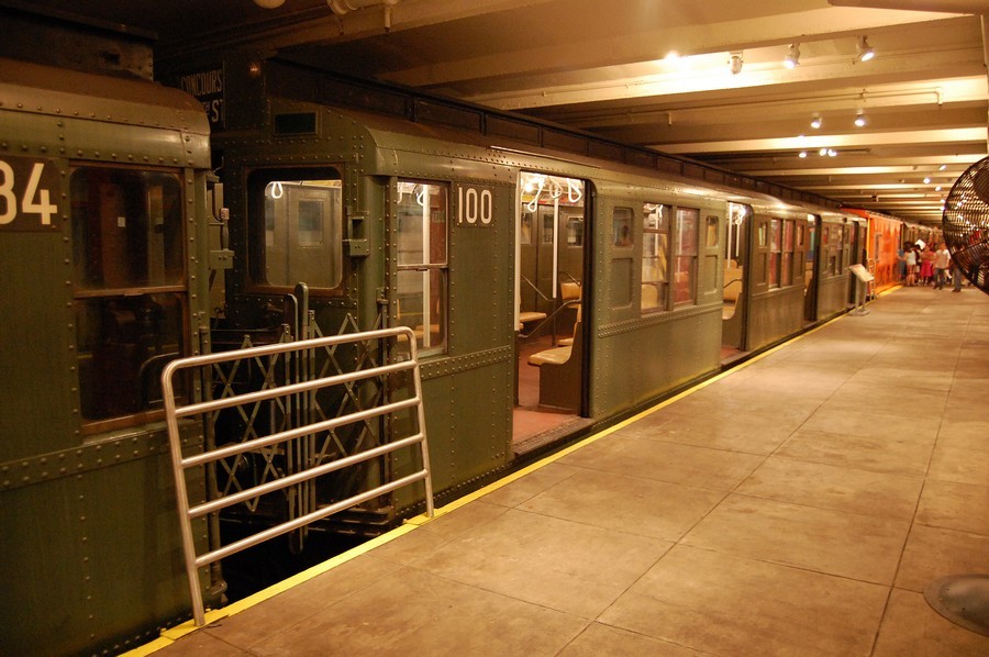 100