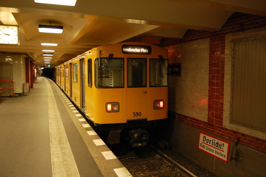 590