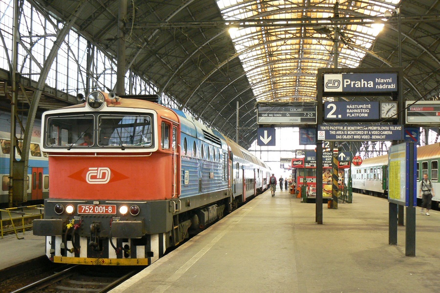 752 001-8