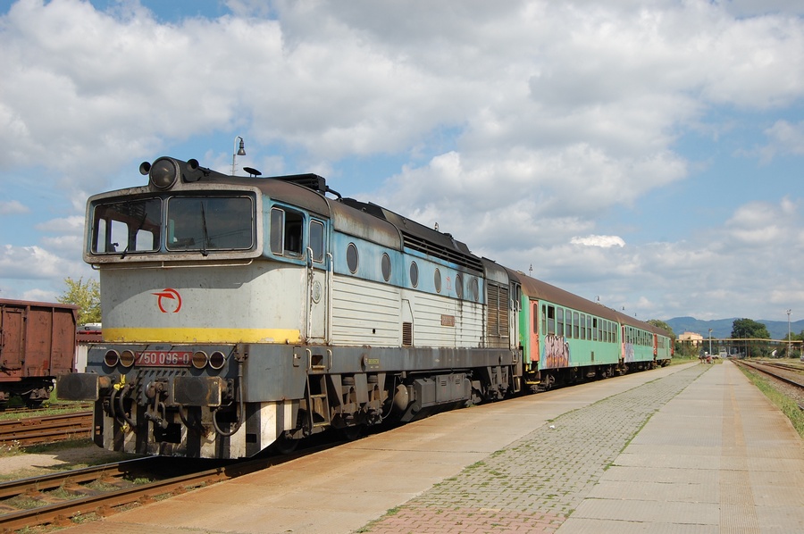 750 096-0
