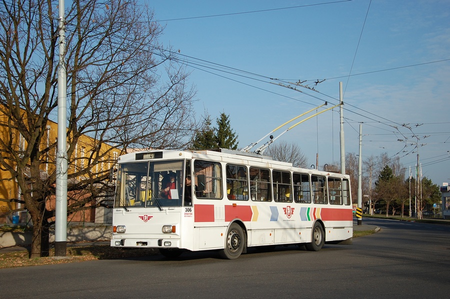 306