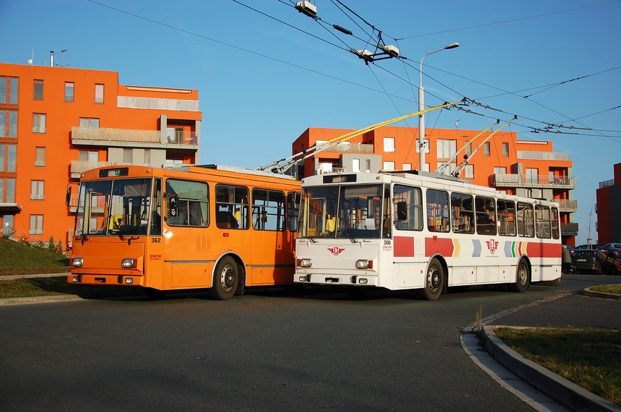 306