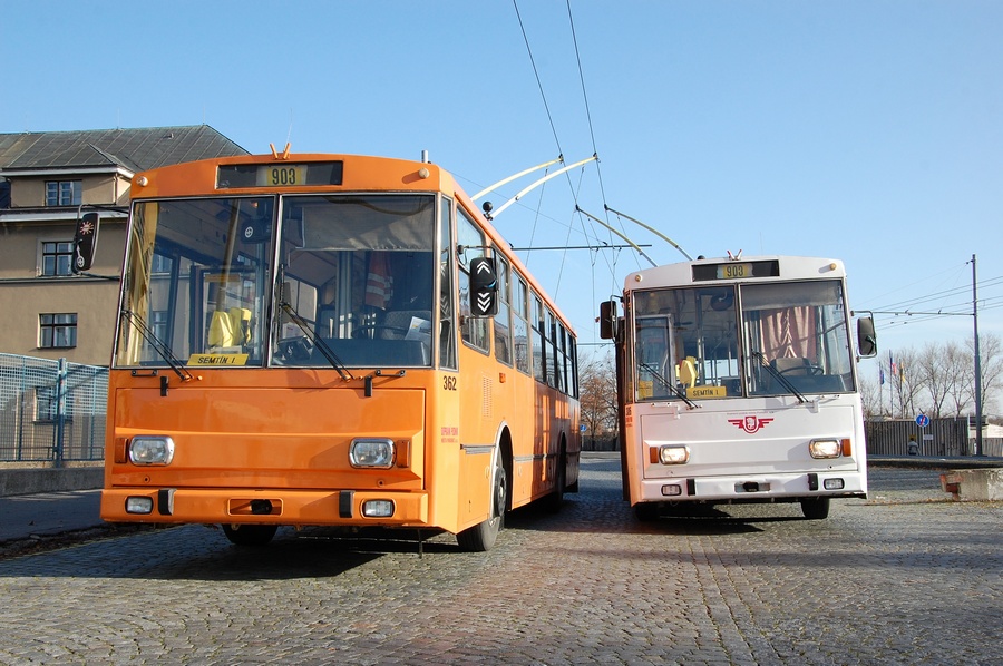 362