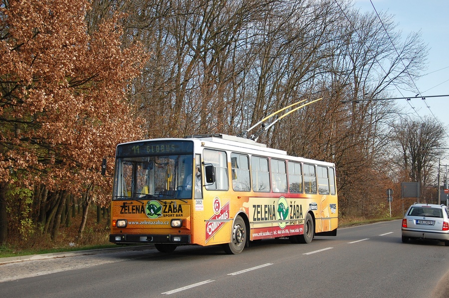382