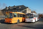 306