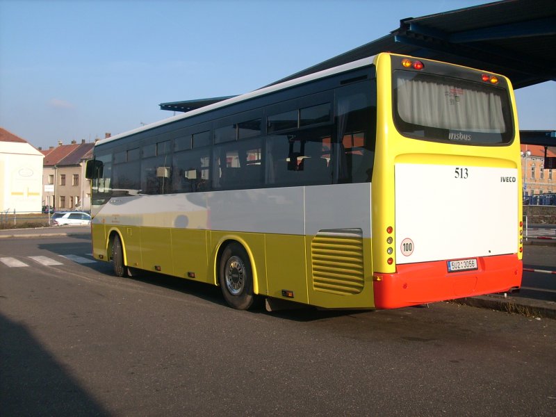 513