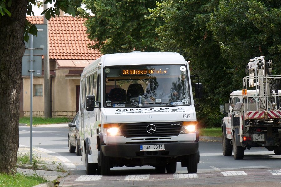 1618