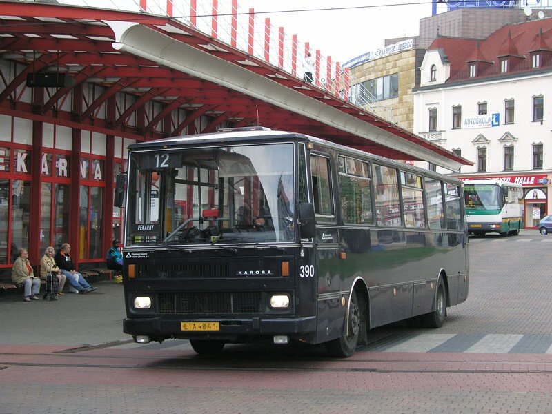 390
