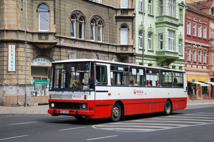 953