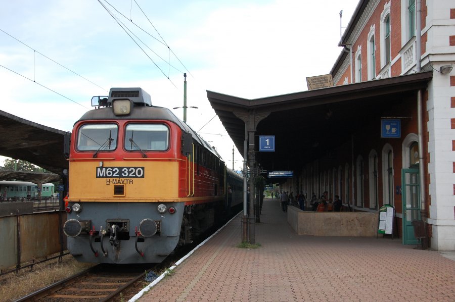 M62 320