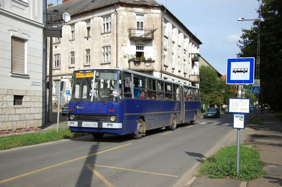 658