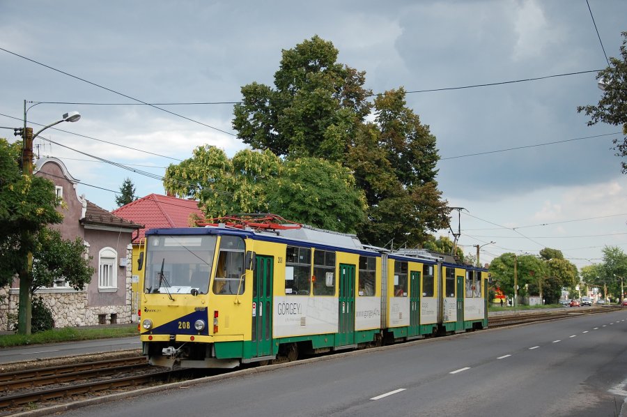 208