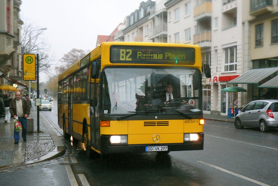 452 047-3