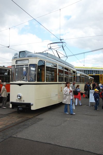 217 055-8