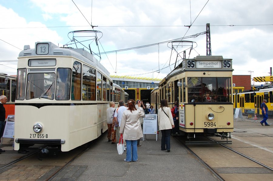 217 055-8