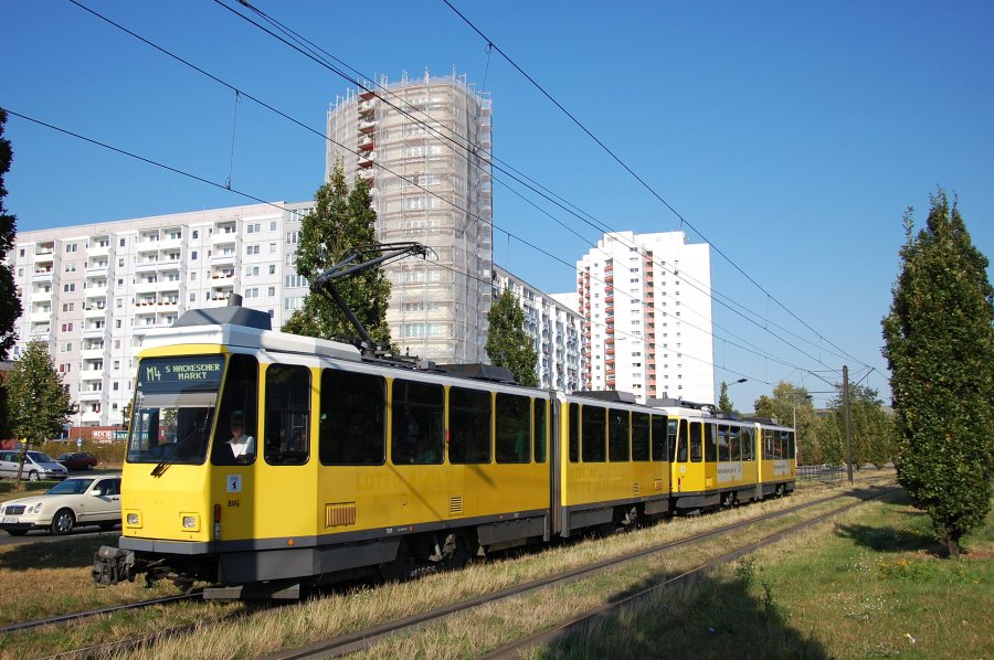 7001