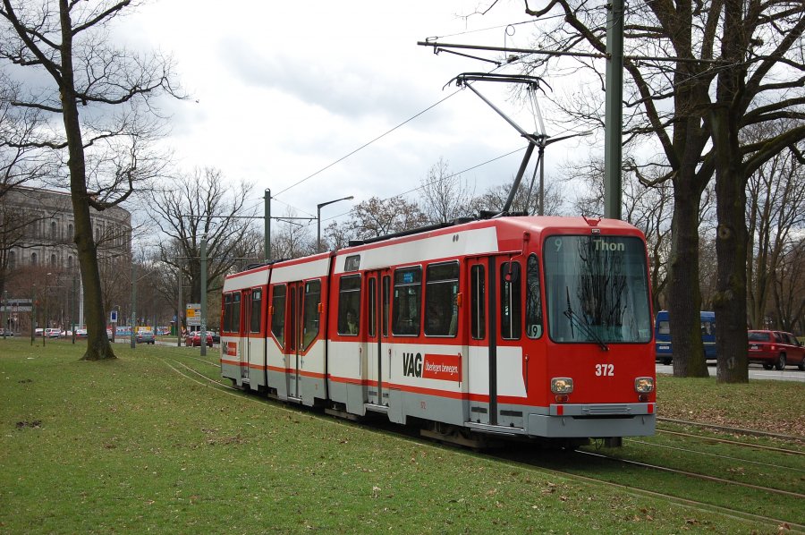 372