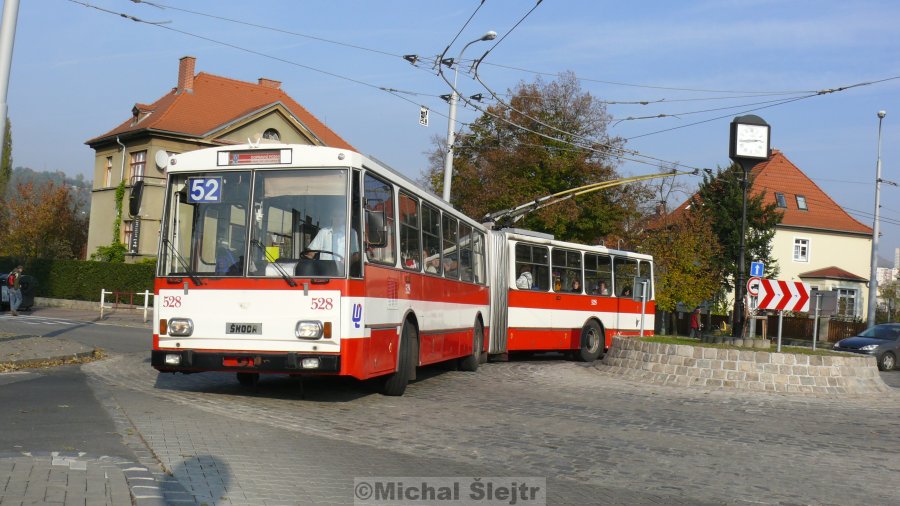 528