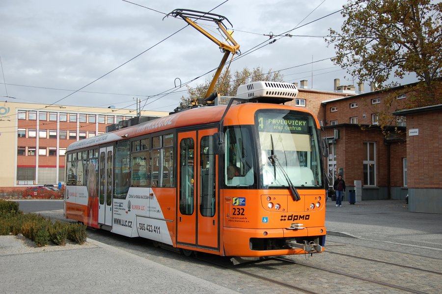 232