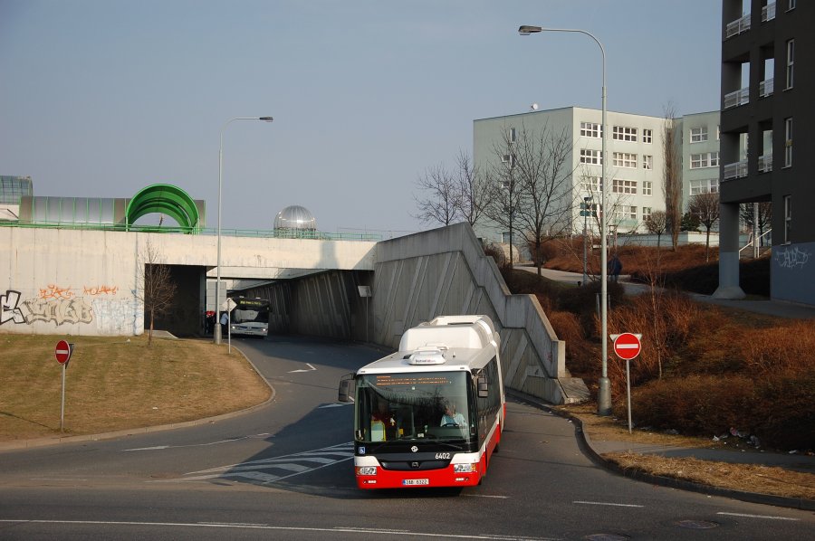 6402