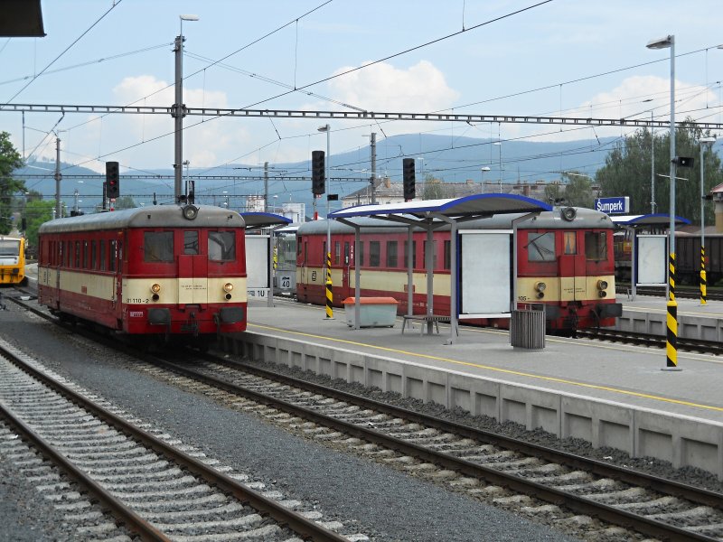 831 110-2