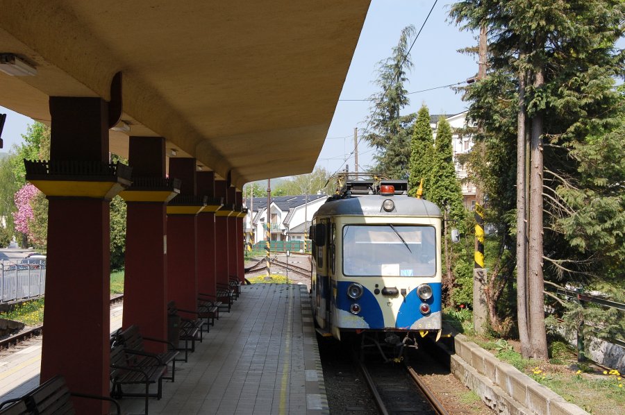 411 901-2