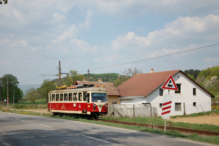 411 902-0